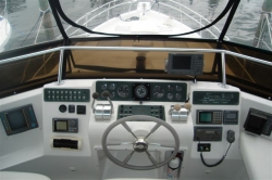 Mainship 47 ft Flush Deck Motor Yacht 1998 YX0100000224