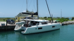 Lagoon 42 ft Catamaran 2020 YX0100000397