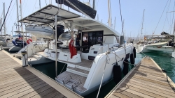 Lagoon 42 ft 42 Catamaran 2018 YX0100000455