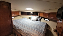 Cruisers Yachts 43 ft 4370 Express 2003 YX0100000336