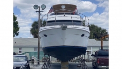 Carver 44 ft 444 Cockpit Motor Yacht CMY 2002 YX0100000335