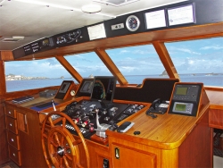 Broward 85 ft Cockpit Motoryacht 1981 YX0100000221