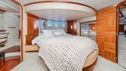 Azimut 62 ft 62 Fly 2004 YX0100000456
